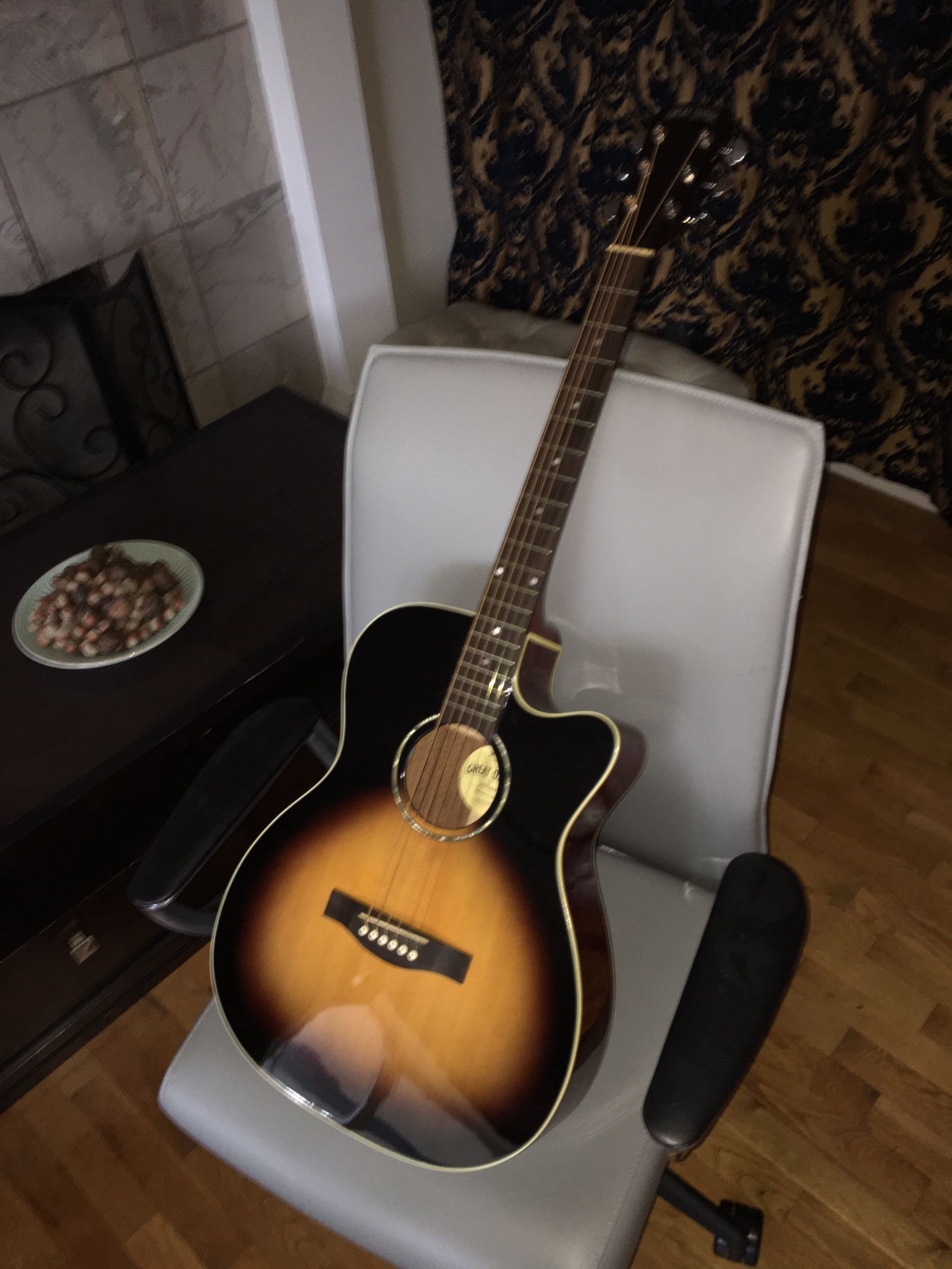 Great Divide Acoustic/electric Guitar