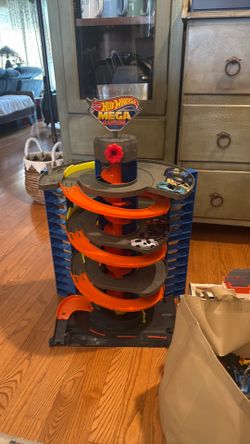 Hot wheels/ matchbox lot set garage and car wash with many cars included