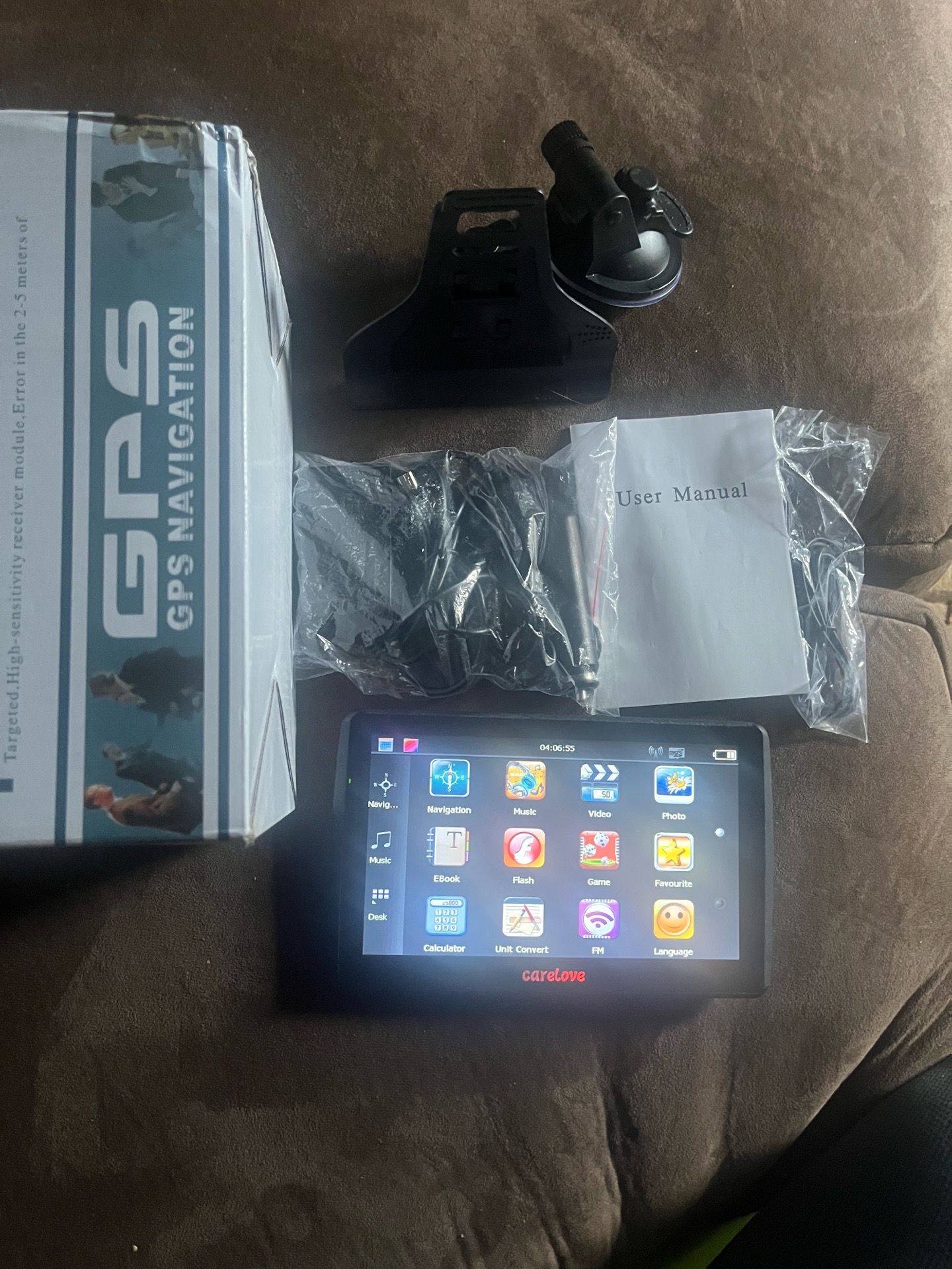 7” GPS KIT REAL NICE LIKE A TABLET AND HAS A SUCTION CUP HOLDER for ...