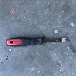 Blue  Point UTV617 V Double Step Blade Door Panel Tool