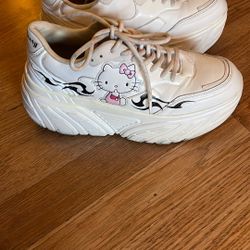Hello Kitty white/cream sneakers Bershka 