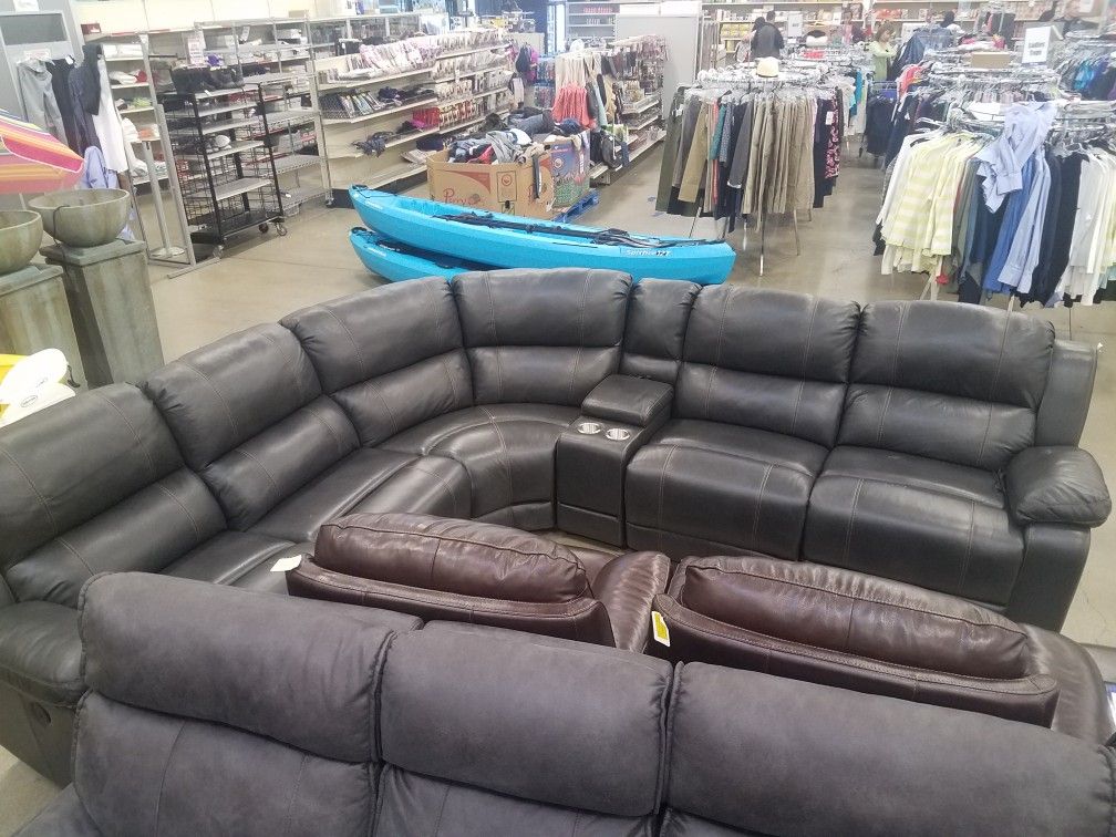 Pulaski Dunhill Power Reclining Leather Sectional
