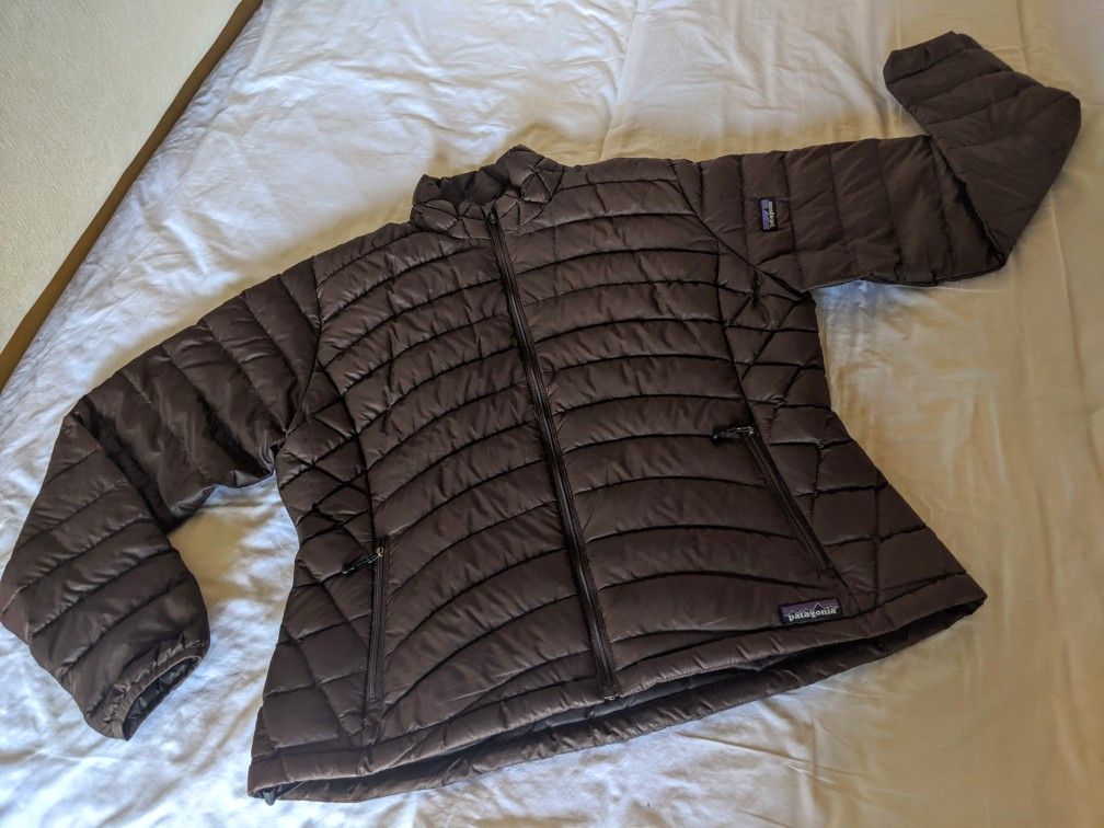 Patagonia women's puffer size XL