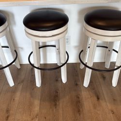 3 Bar Stools 