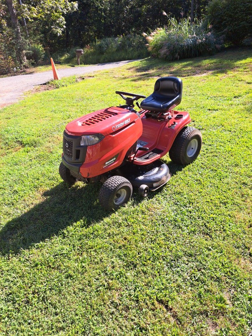 Troybilt Bronco Riding Mower