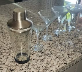 Futes,beer,rocks, martini glasses w shaker bar mixers, rim sugars, salts, chocolate, umbrellas
