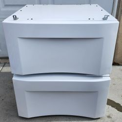 Like NEW - 2  FrigidAire 16" DRAWER Pedestals For Washer And Dryer
