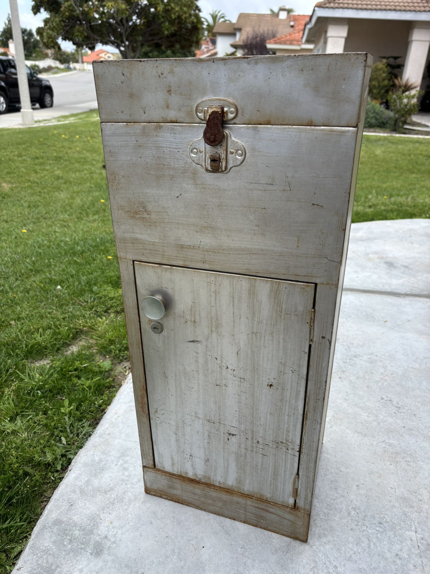 Small Metal Storage Box 30x12.5x10