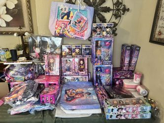 Lots of Kpop Items Different Prices 