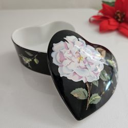 3.5" Tiffany & Co Black Heart Shaped Floral Trinket Jewlery Box Mrs. Delaney's Flowers by Sybil Connolly. Pre-owned in excellent condition. No chips, 
