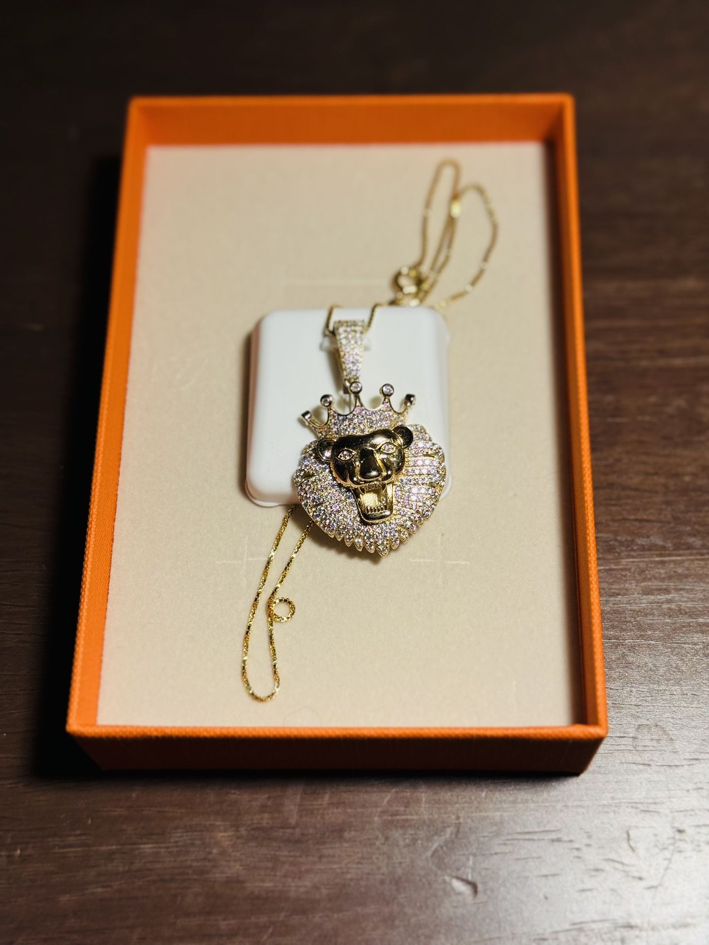 2 carat Moissanite king Lion pendant 18k honey gold over 925 (Vermeil)+ 18" gold 925 chain