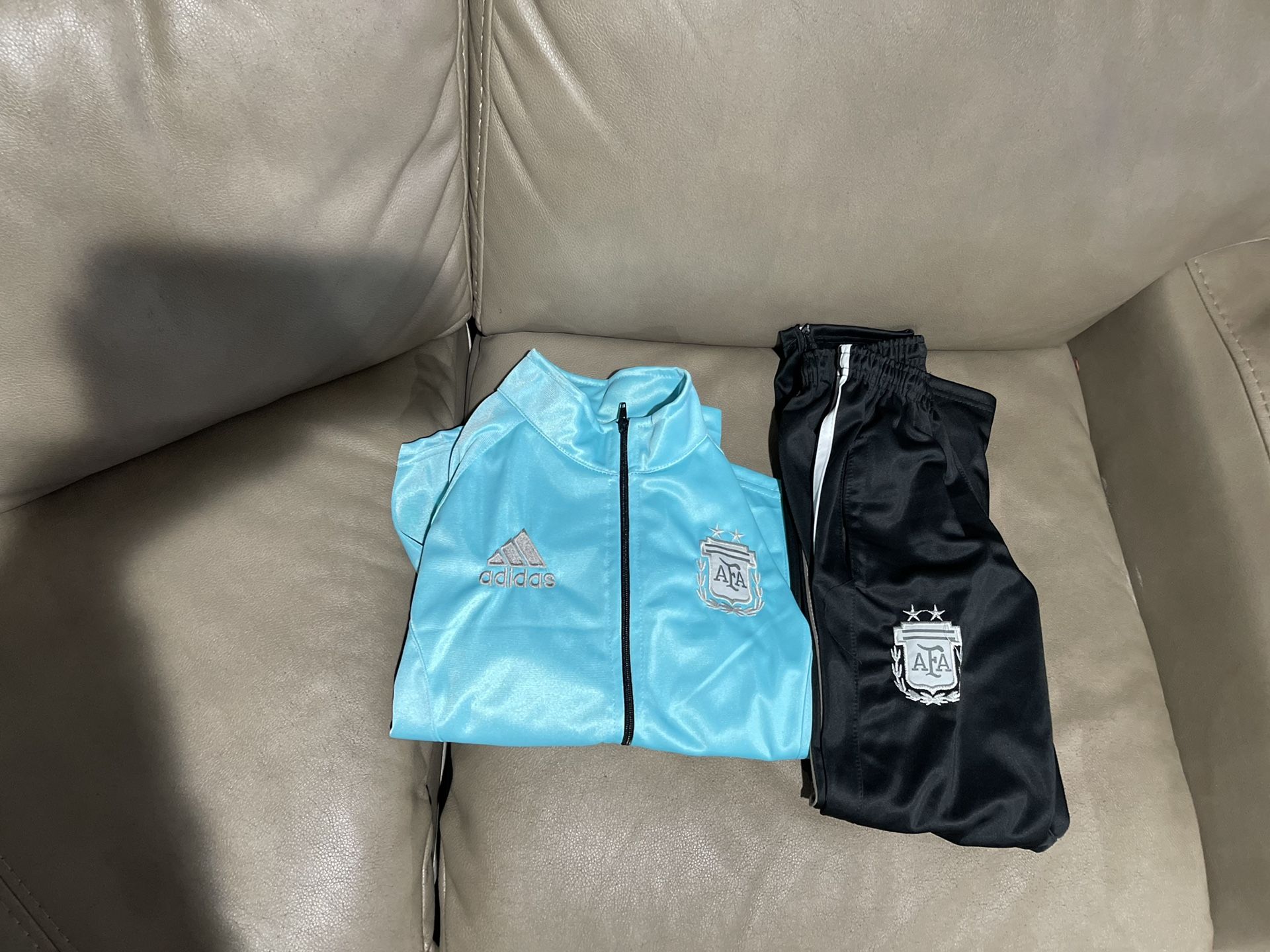 Set De Campera Y Pantalón AFA Adidas