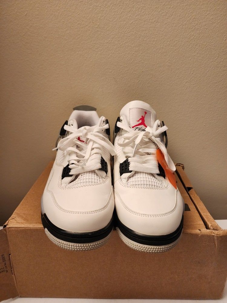 MEN'S SIZE 11 NIKE AIRD JORDAN 4 SHOES