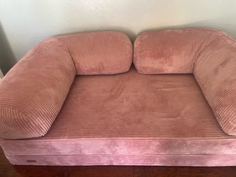 Like New Boneless Sleeper Love Seat- Pink