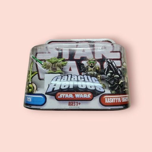 Star Wars Galactic Hereos • 1- Yoda, 1- Kashyyk Trooper • Figures Measure 3"-Long ,• 3-Yrs. Up . • Hasbro • Lucasfilm.