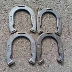 Set Of 4 Metal Horse Shoes