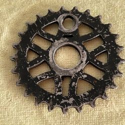 USED BMX  SPROCKET  NEED PAINT JOB  ONLY HABLO ESPAÑOL 