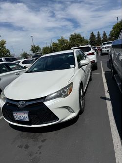 2016 toyota camry se
