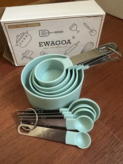 Measuring Cups & Spoons