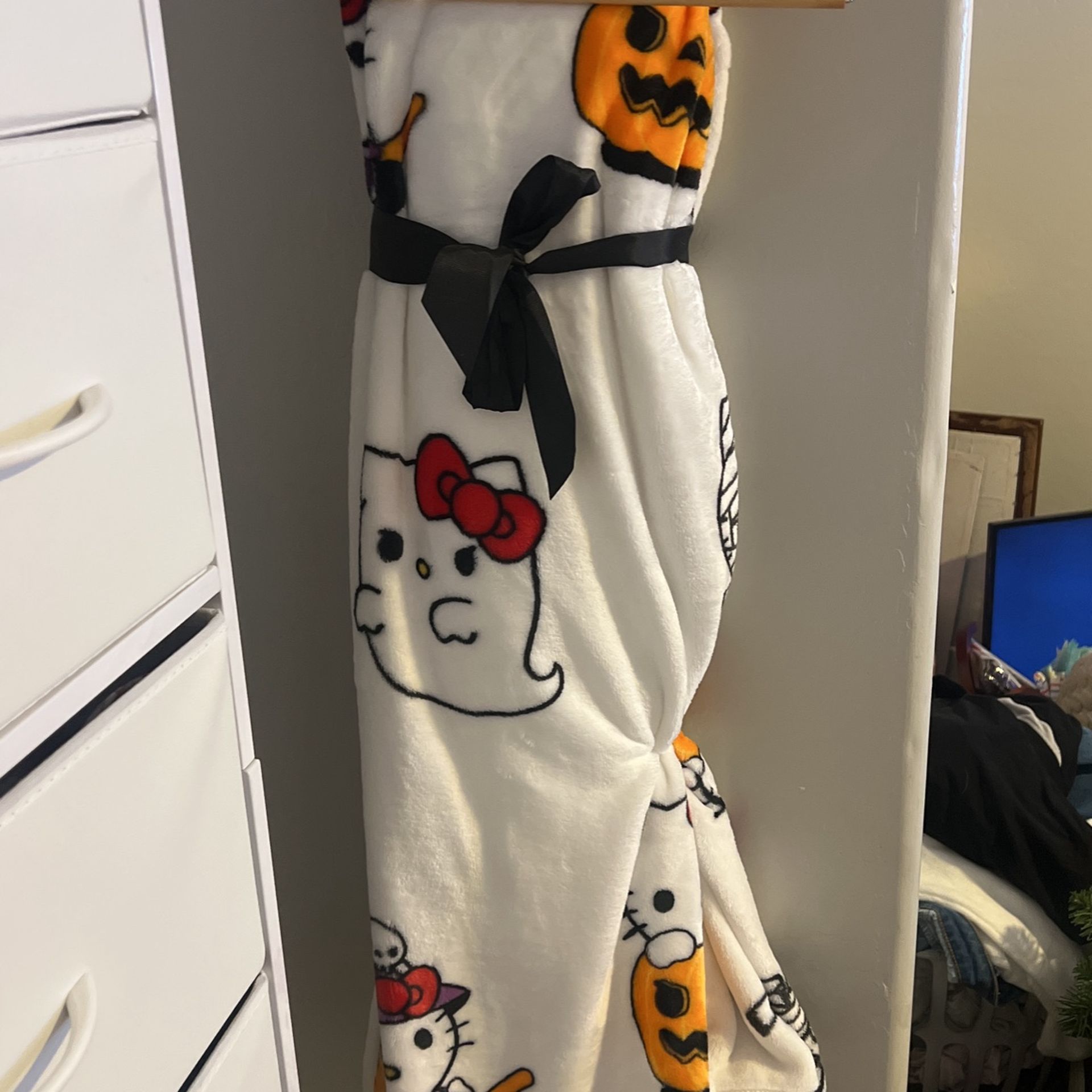 hello kitty blanket