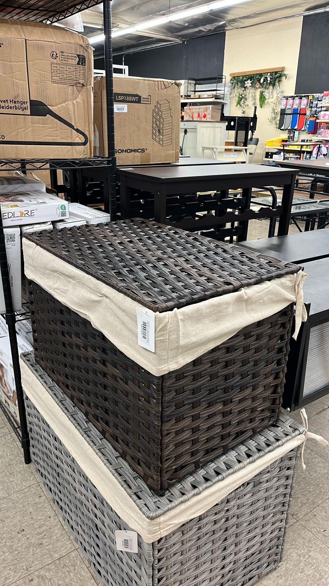 SONGMICS 27.7 Gallon (105L) Storage Bin Woven Blanket Storage Basket with Handles - Brown