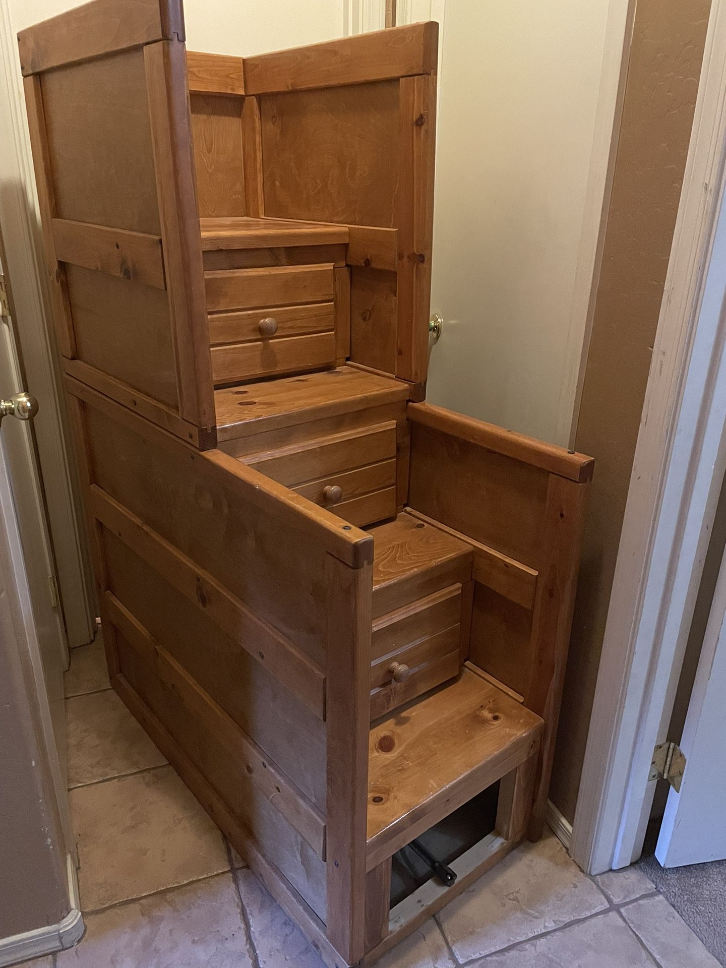 Bunk Bed Staircase / Stairs / Dresser Drawers