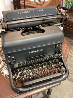 Remington Rand vintage manual typewriter