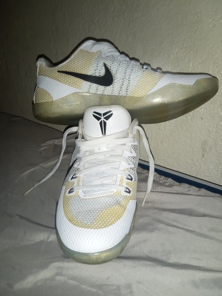 Nike Kobe 11 Men 9.5 