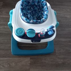 baby walker with wheels 