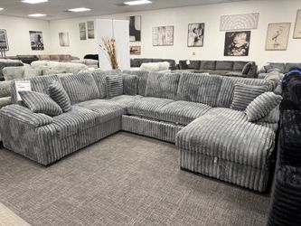 Gray Pull Out Sectional 🚨MAJOR DEAL‼️