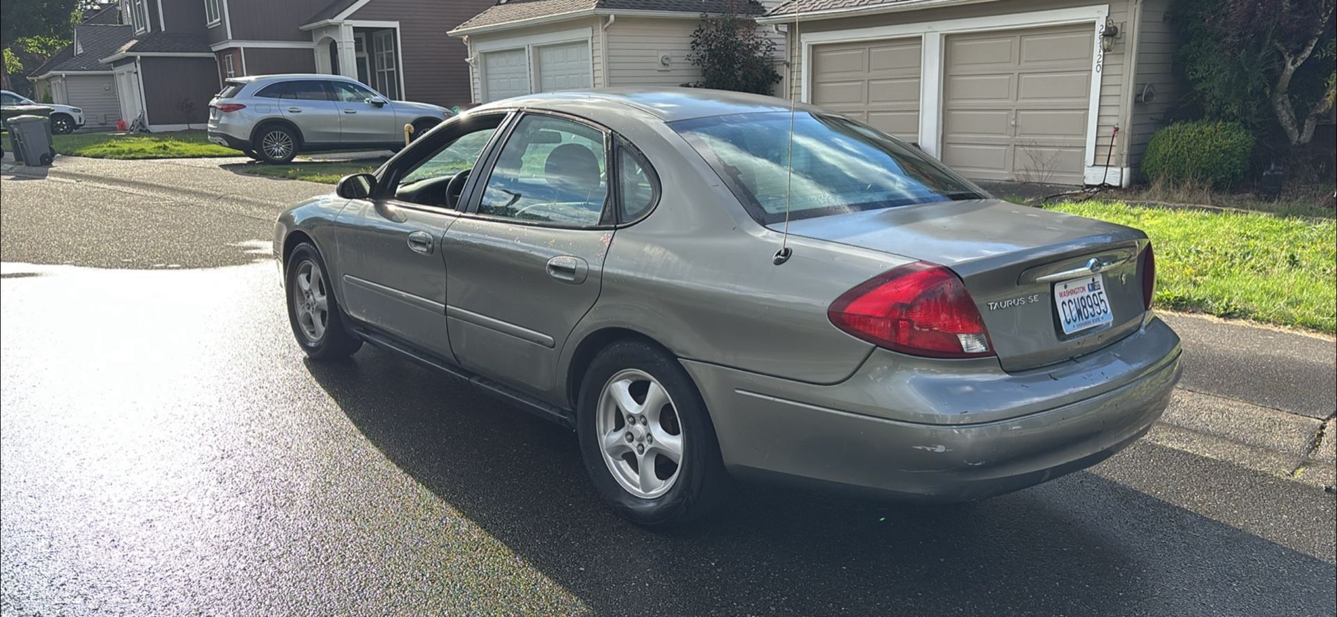 2003 Ford Taurus