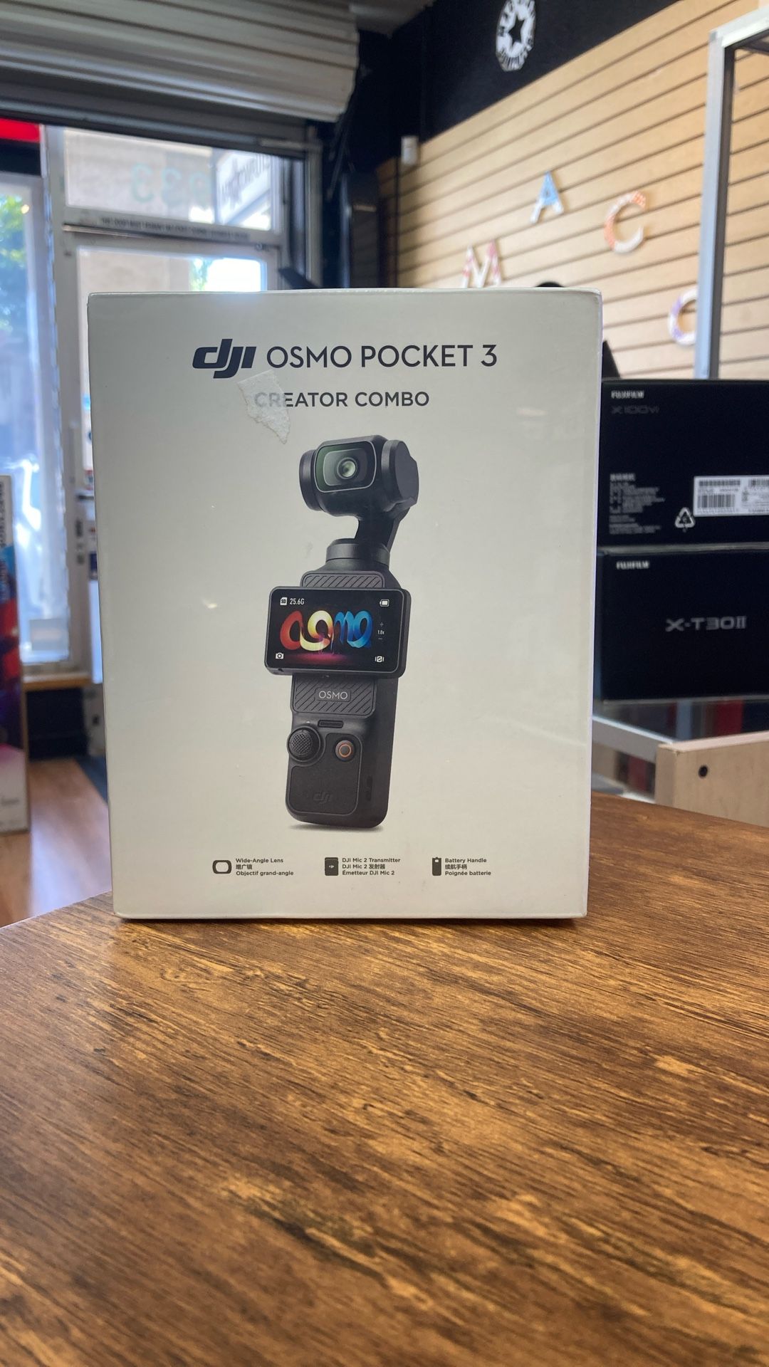 DJI Osmo Pocket 3 Creator Combo