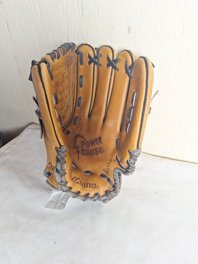 Mizuno YOUTH Baseball Glove