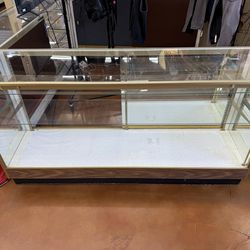 Glass showcase