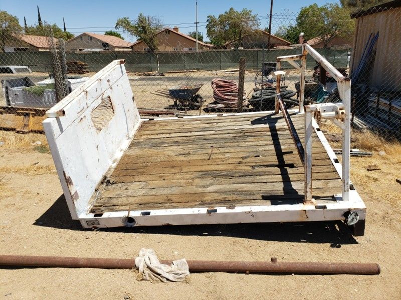 8 Feet Flatbed