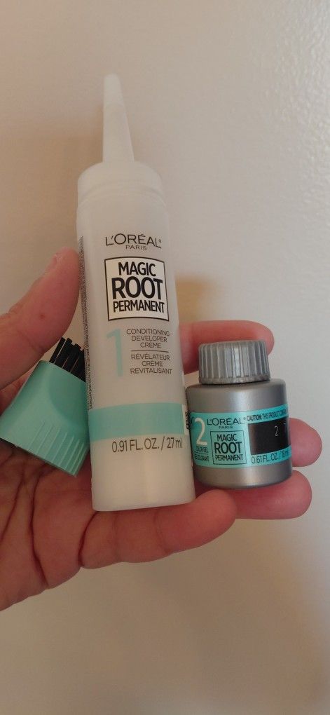 Brand new 2 pack magic roots color blonde both $8