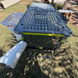 $100  my price is firm / mi precio es firme  5 Foot FlexRail Outdoor Cook Table