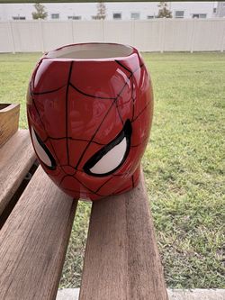 MTG’s spiderman ceramic mug.