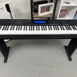 Casio CDP-235R Digital Piano   Used a few times, in excellent condition.   Keyboard 88-keys, Scaled Hammer Action Keyboard Touch Response 3 sensitivit