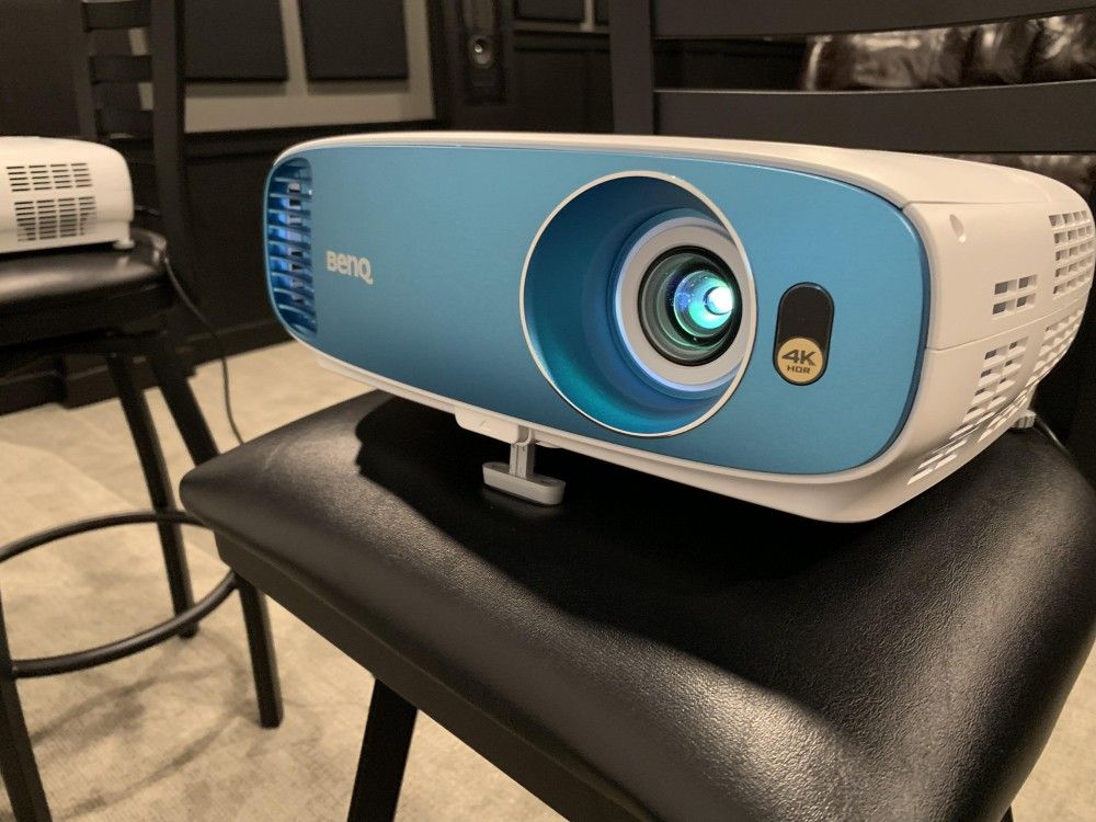 Offer!! 4K HDR Projector Ben Q TK800 !