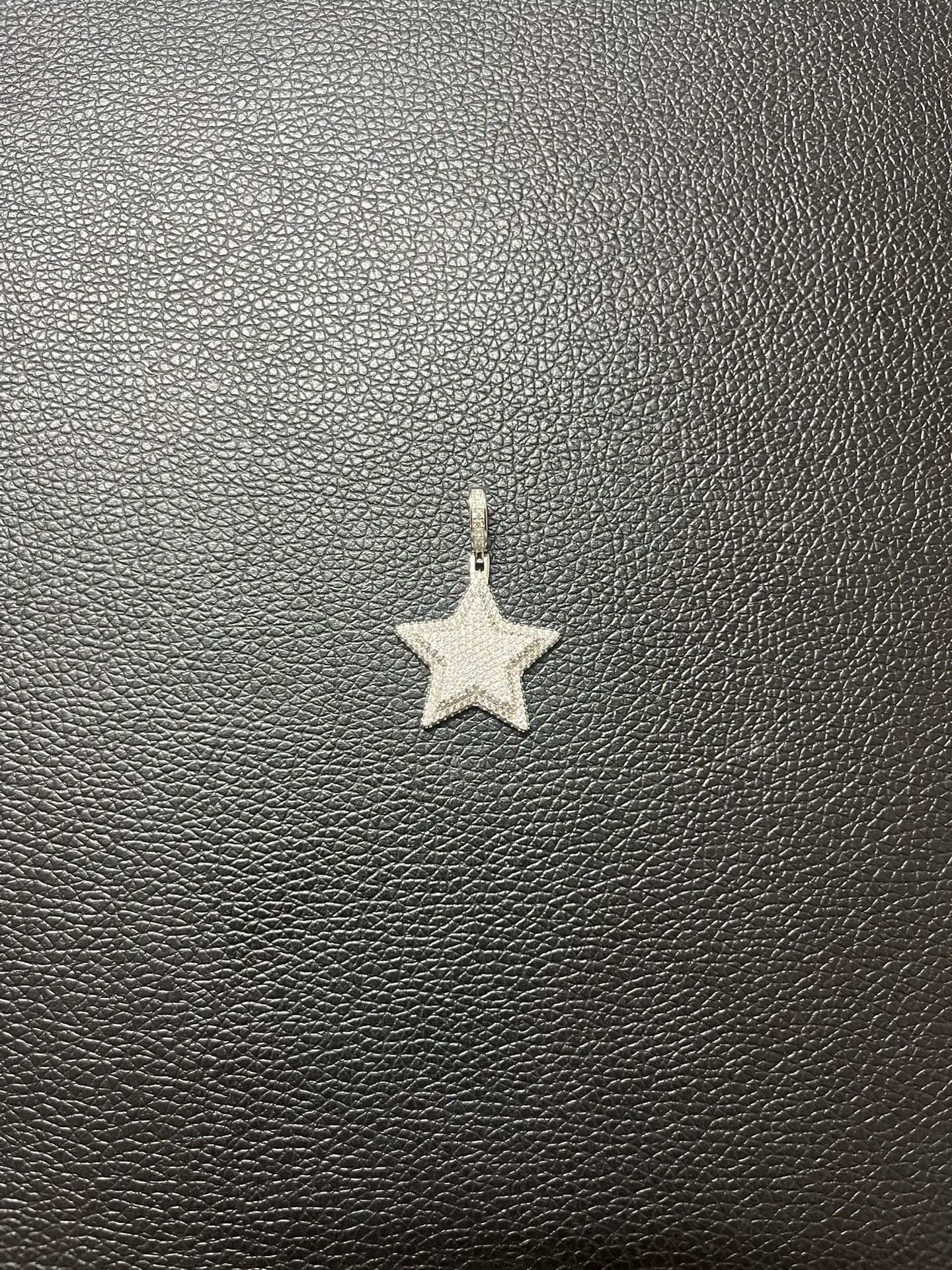 925 Sterling silver Star pendant.