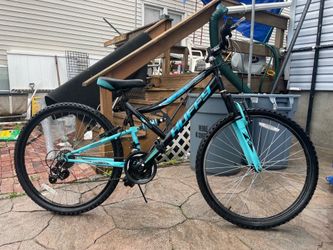 Huffy 26” Mountain Bike Blue + Black 21-Gear Shimano - USED