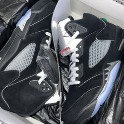 Jordan 5 Metallic 