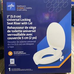Universal Locking Seat Riser with Lid