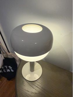 Table lamp