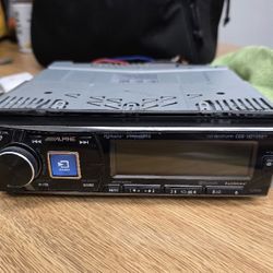 Alpine Car Stereo CDE-HD149BT 