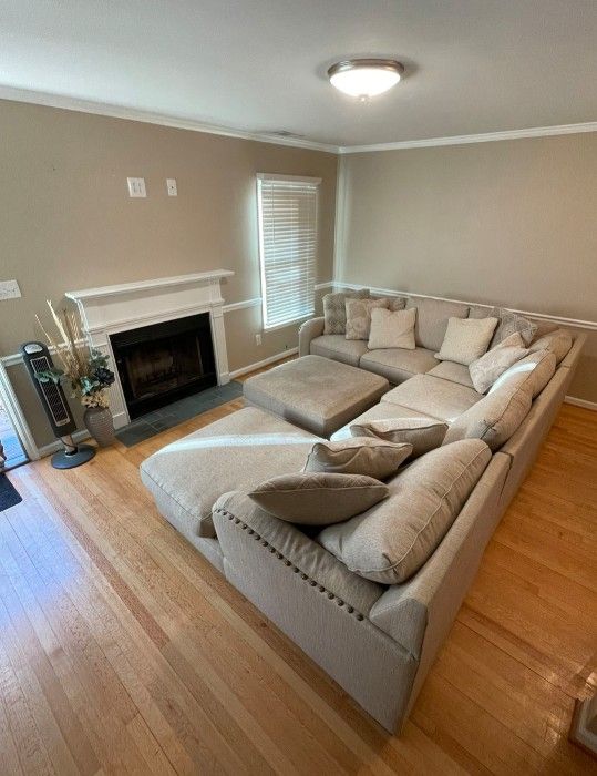 Sectional Couch for β
Pet-Free Home