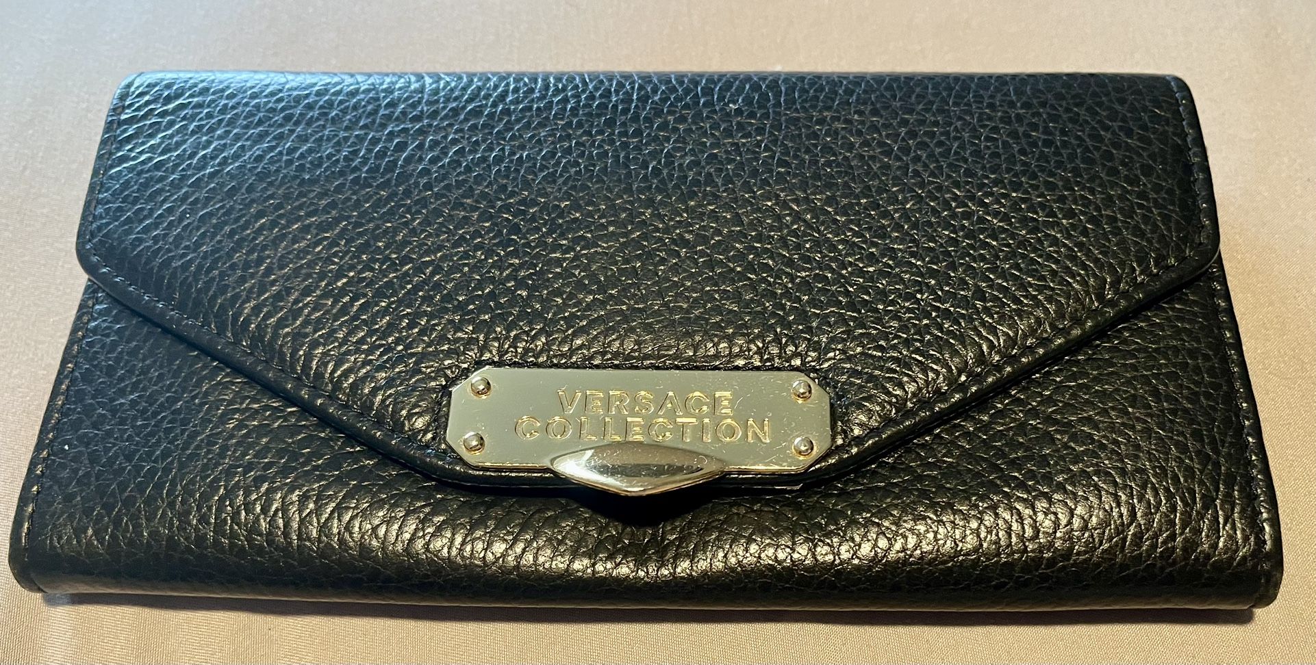 Versace Women’s Black Continental Wallet - Excellent Condition