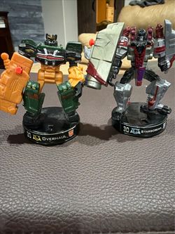 Transformers Attacktix 2006 Game, Cybertron Starscream, And Overhual. Game Pieces