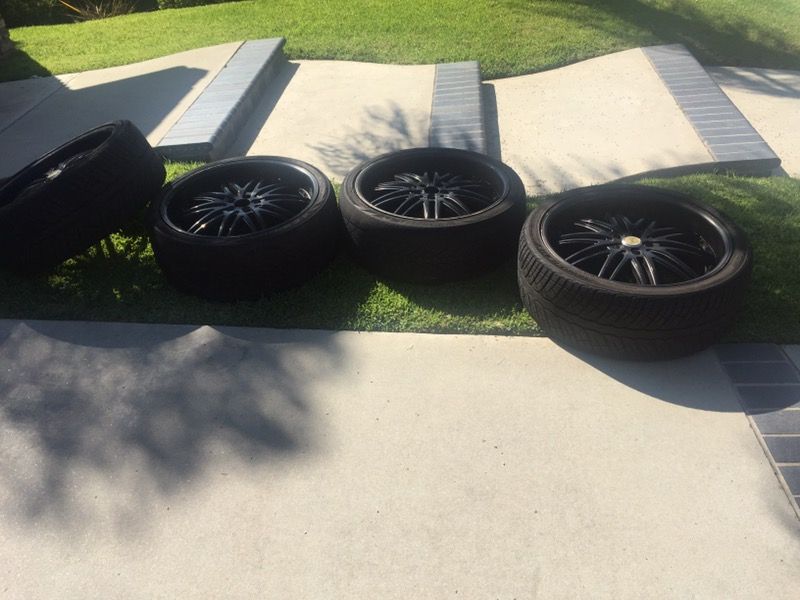 22' Inch Lexani Rims for Sale in Diamond Bar, CA - OfferUp